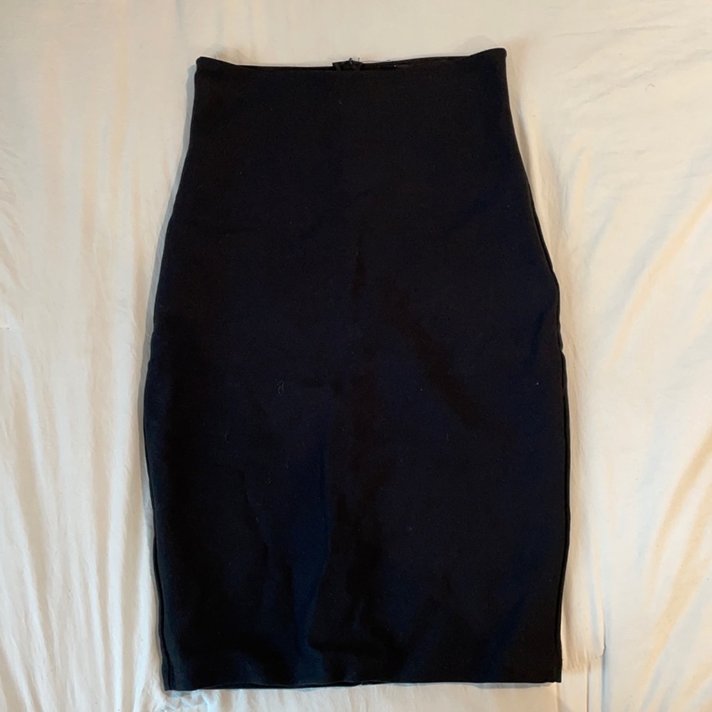 Black high waist fitted skirt